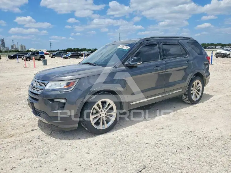 2018 Ford EXPLORER photo