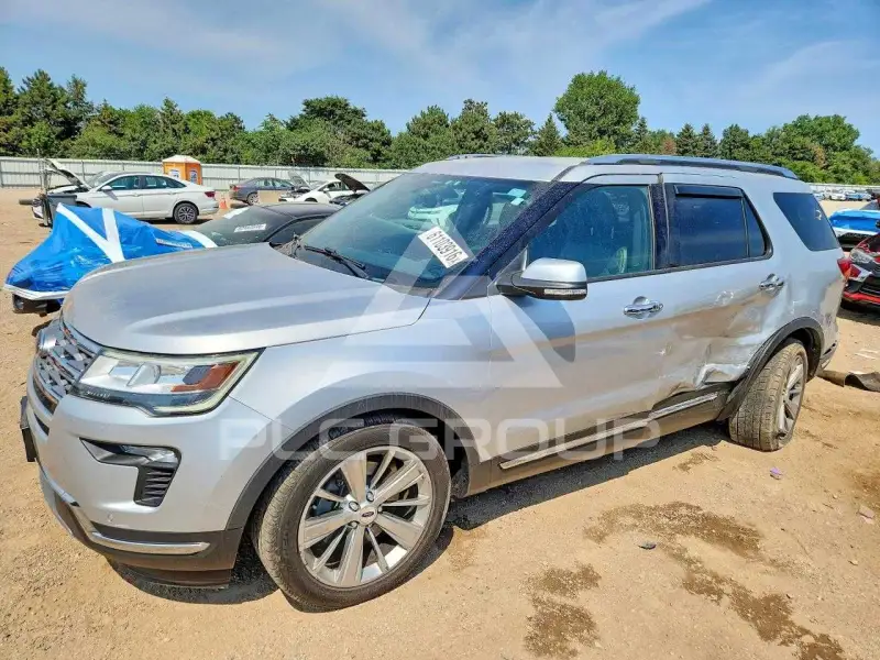 2018 Ford EXPLORER photo