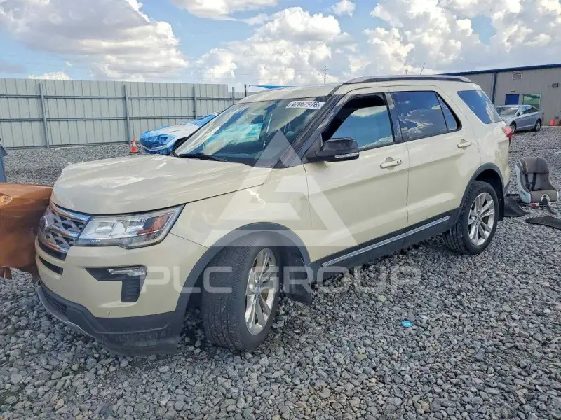 2018 Ford EXPLORER photo