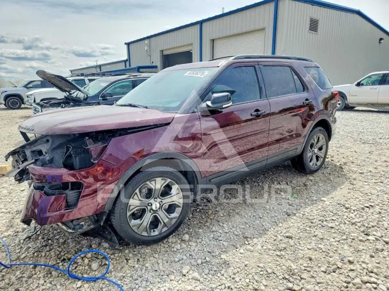 2018 Ford EXPLORER photo