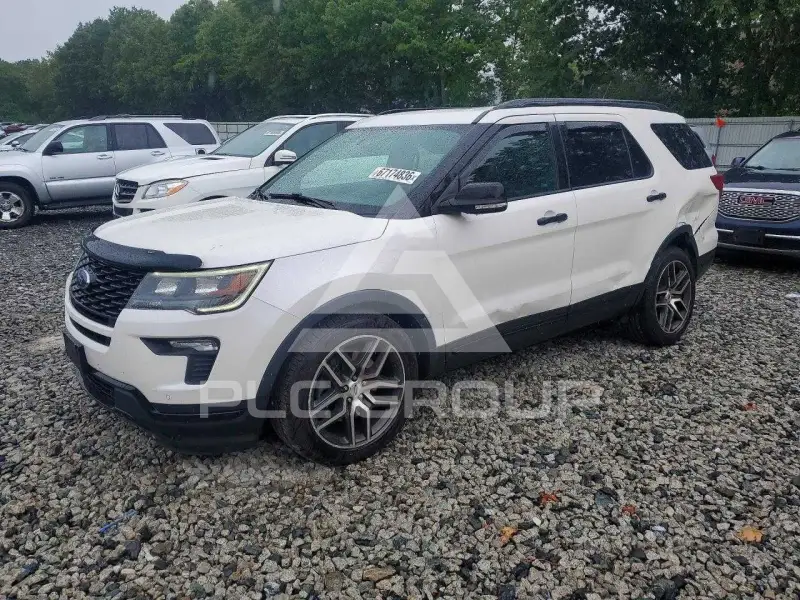 2018 Ford EXPLORER photo