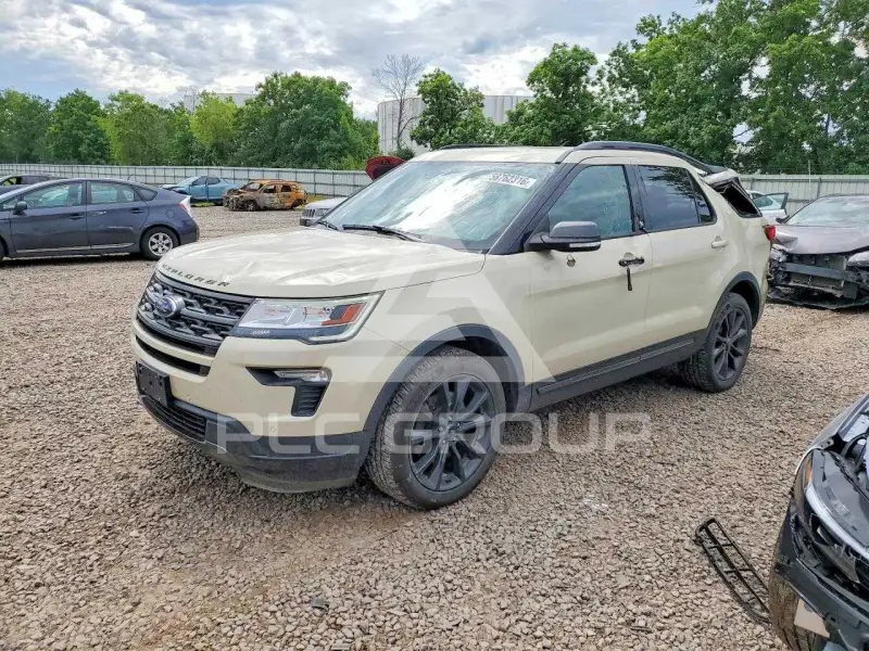 2018 Ford EXPLORER photo