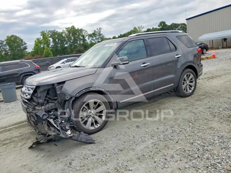 2018 Ford EXPLORER photo