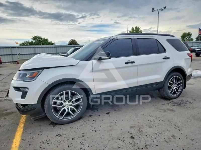 2018 Ford EXPLORER photo