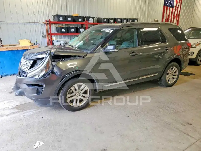 2018 Ford EXPLORER photo