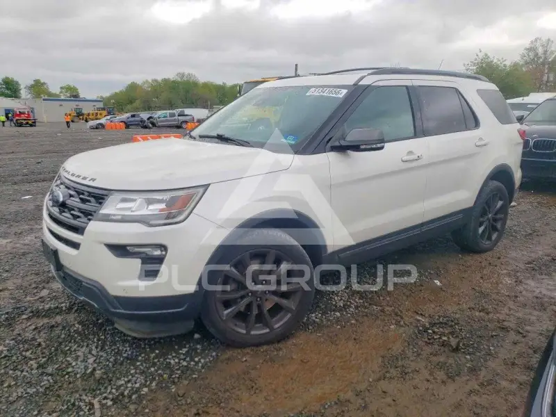 2018 Ford EXPLORER photo