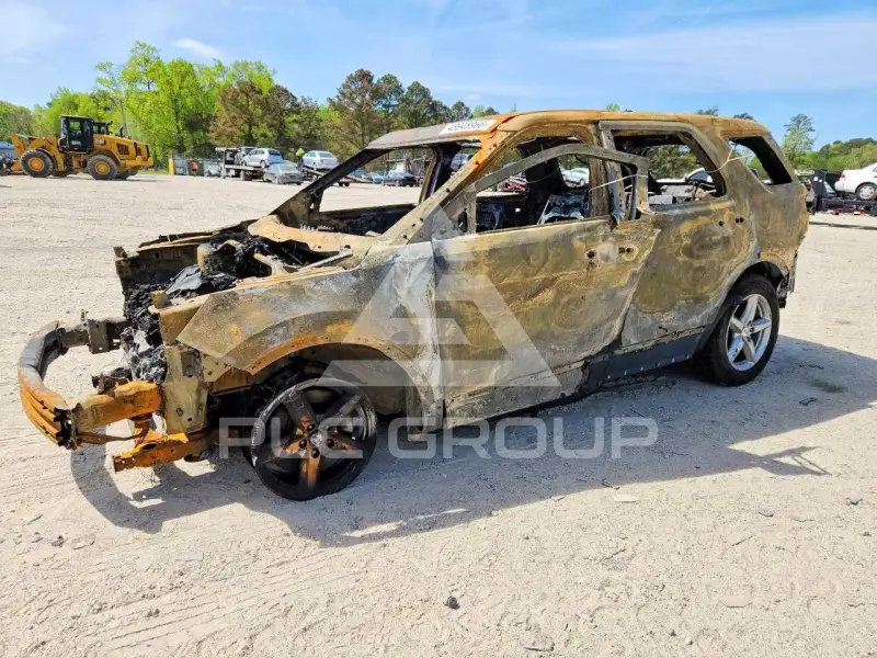 2018 Ford EXPLORER photo