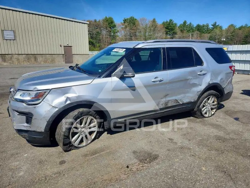 2018 Ford EXPLORER photo