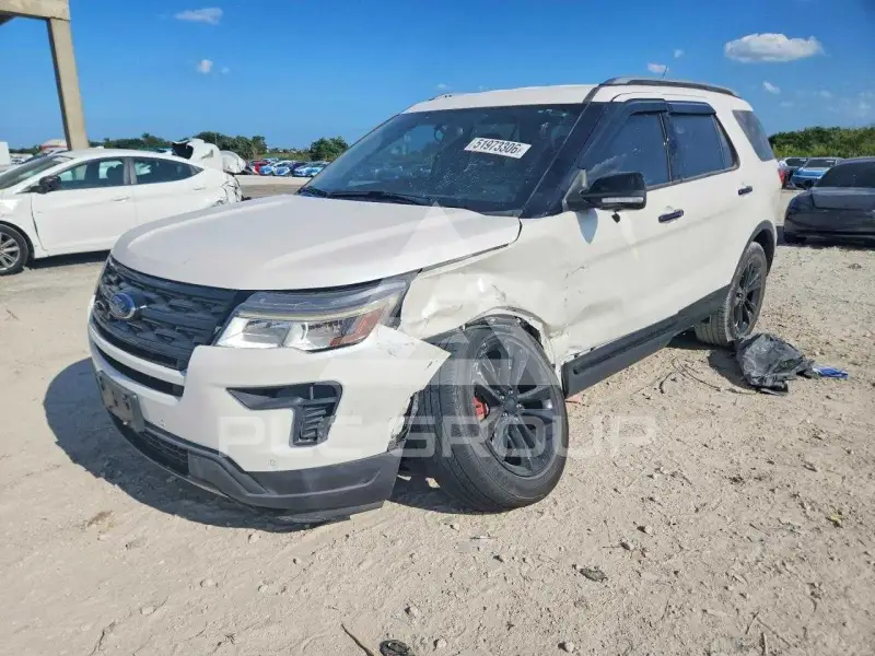 2018 Ford EXPLORER photo