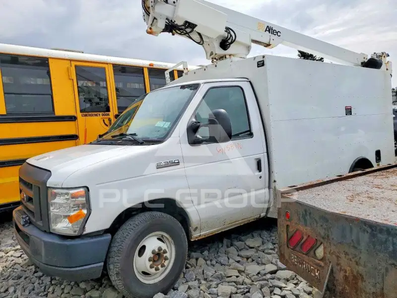 2018 Ford ECONOLINE фото