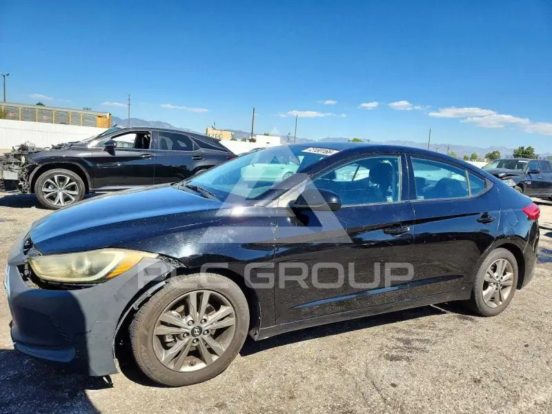 2018 Hyundai Elantra photo