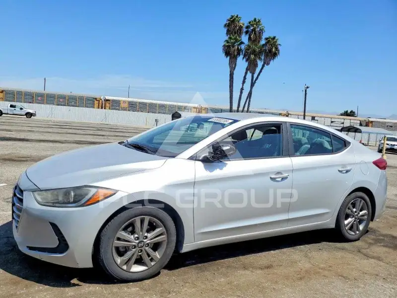 2018 Hyundai Elantra фото