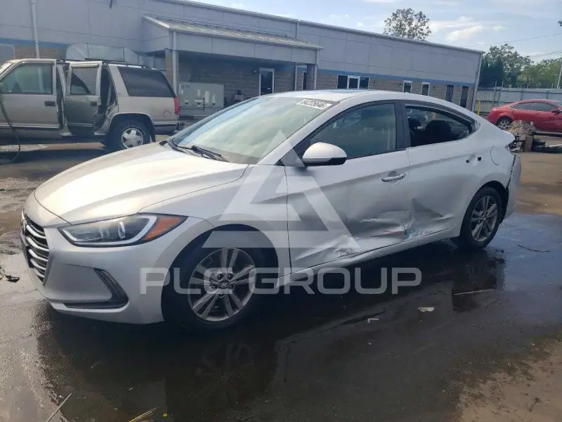 2018 Hyundai Elantra photo