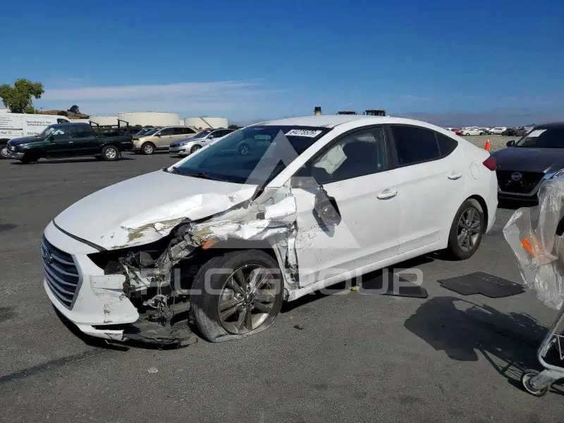 2018 Hyundai Elantra photo