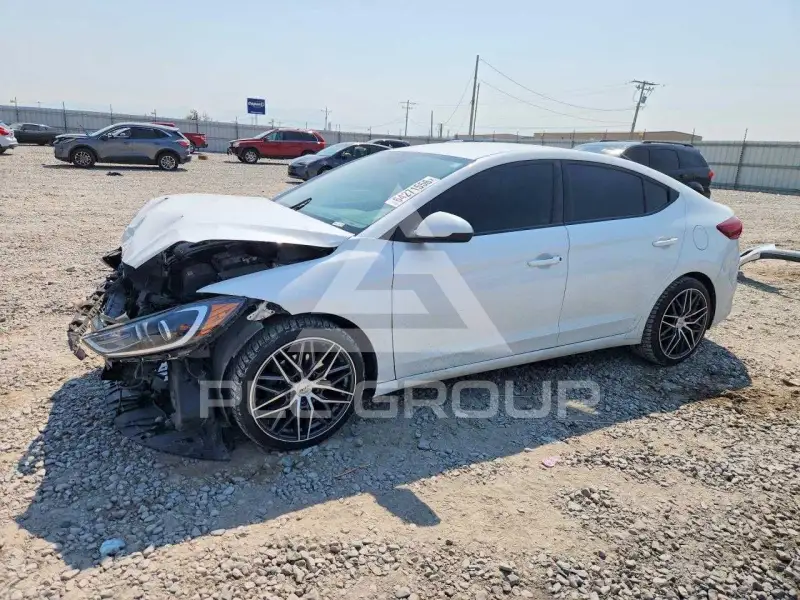 2018 Hyundai Elantra фото