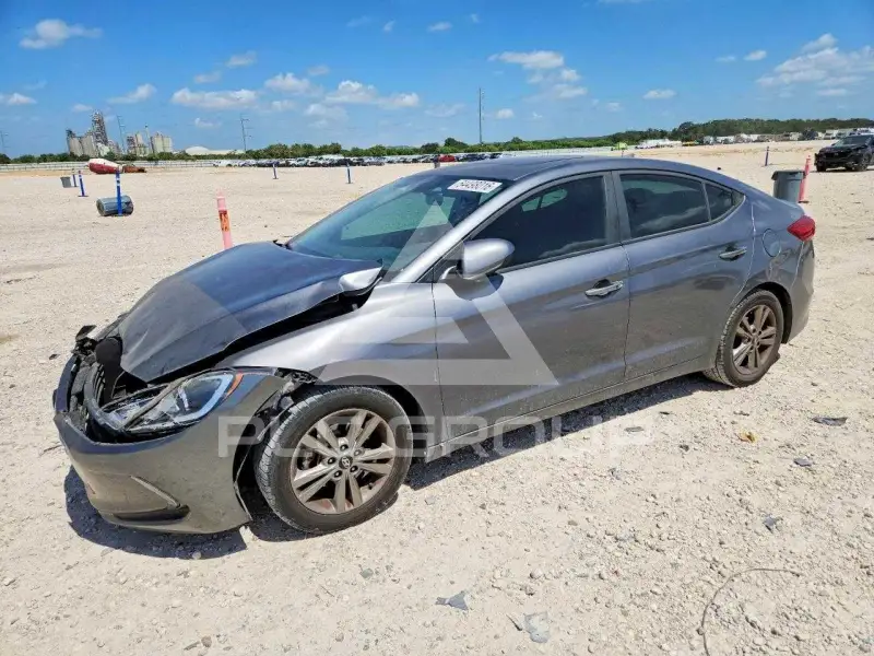 2018 Hyundai Elantra photo