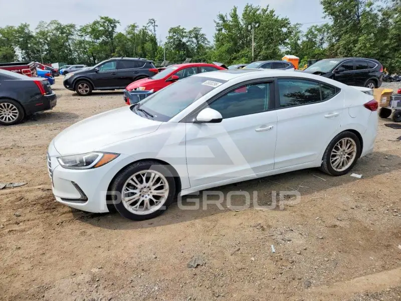 2018 Hyundai Elantra photo