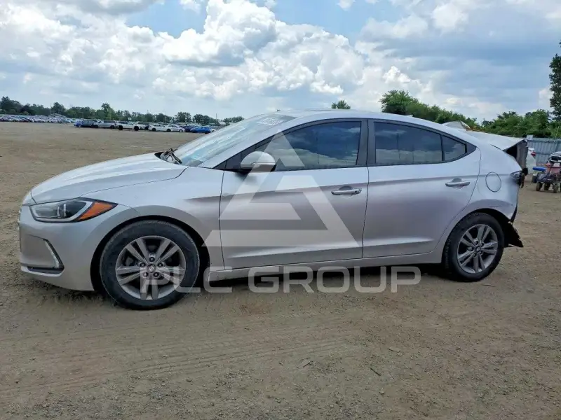 2018 Hyundai Elantra photo