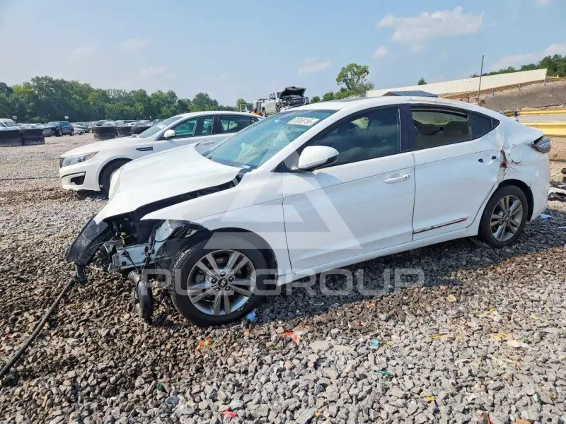 2018 Hyundai Elantra фото