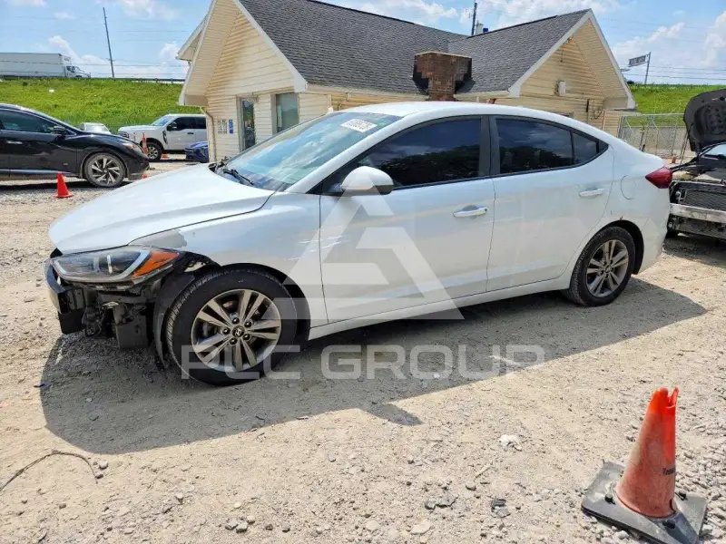2018 Hyundai Elantra фото