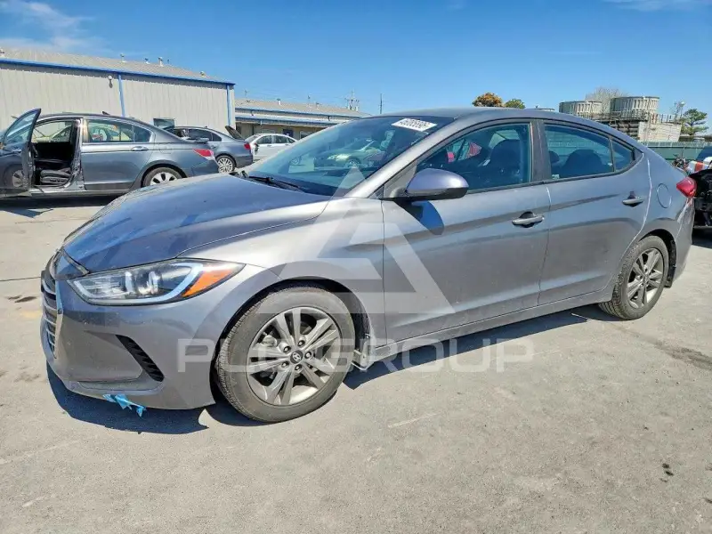 2018 Hyundai Elantra photo