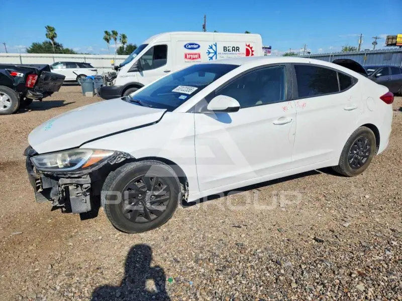 2018 Hyundai Elantra photo