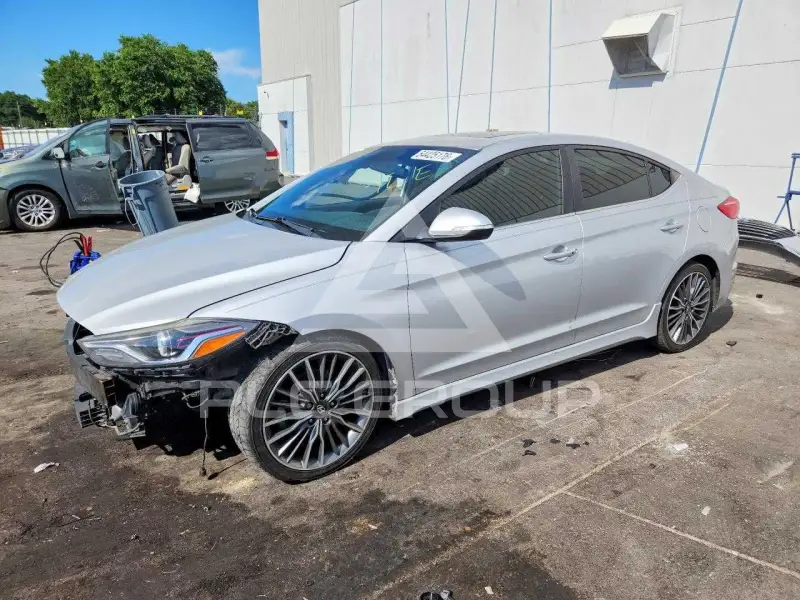 2018 Hyundai Elantra фото