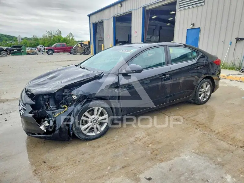 2018 Hyundai Elantra photo