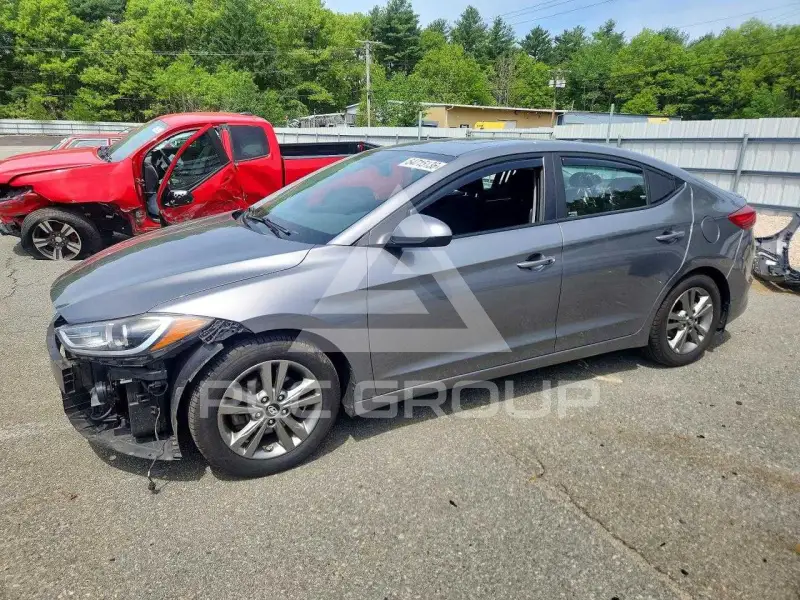 2018 Hyundai Elantra фото