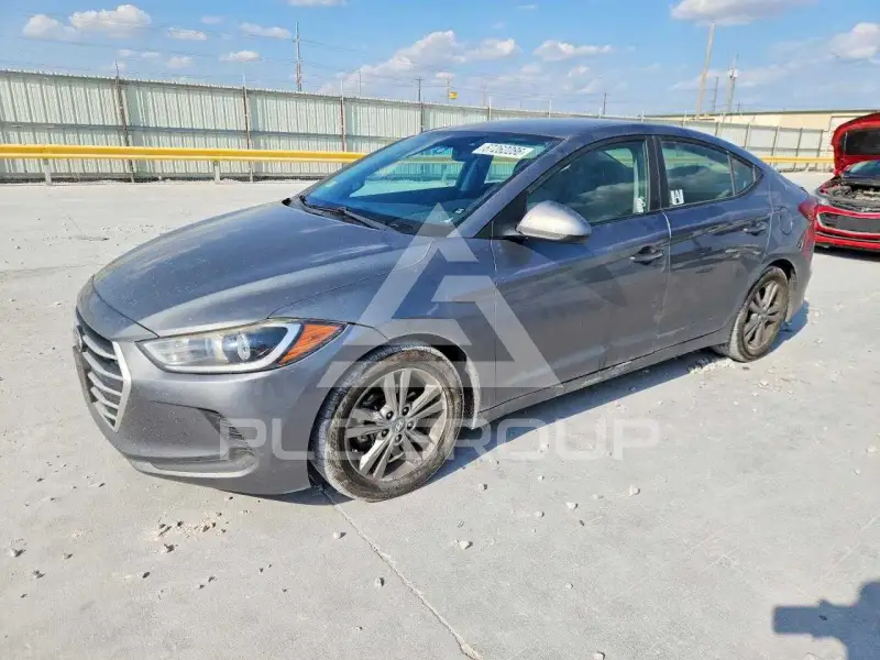 2018 Hyundai Elantra photo