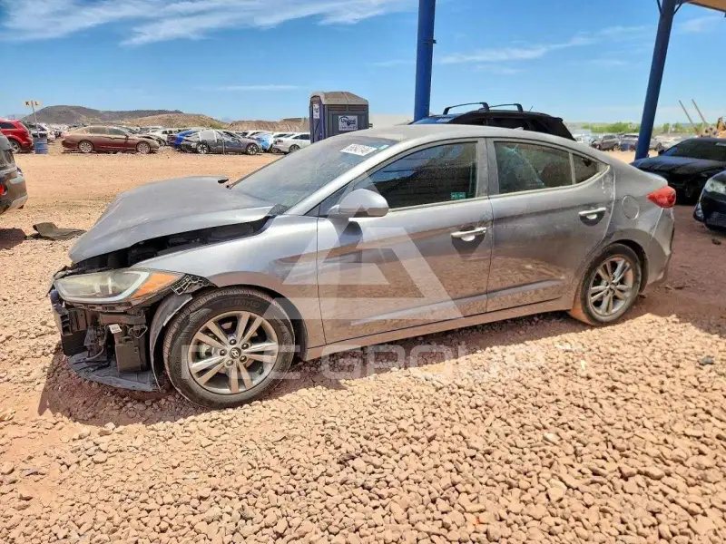2018 Hyundai Elantra photo