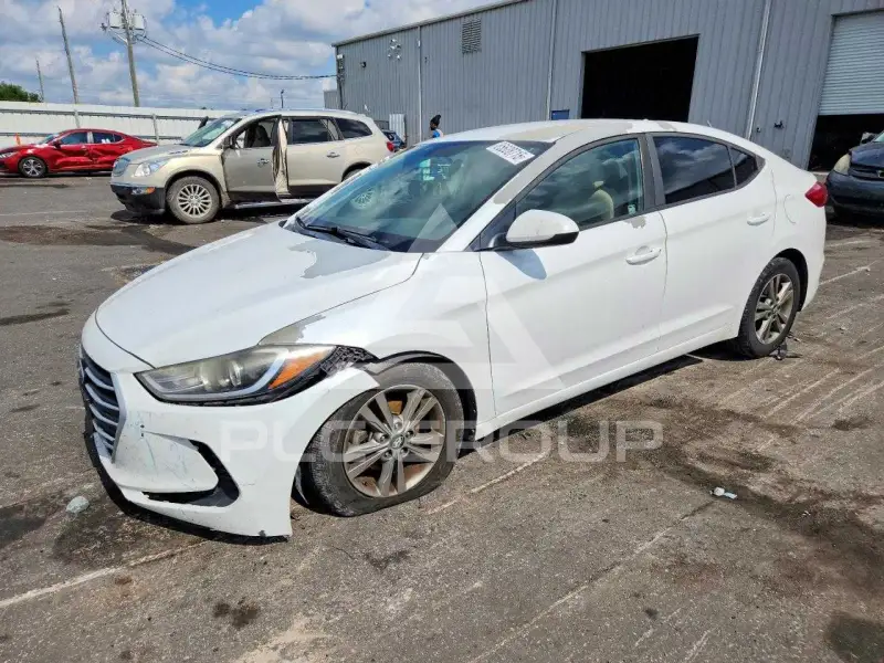 2018 Hyundai Elantra photo
