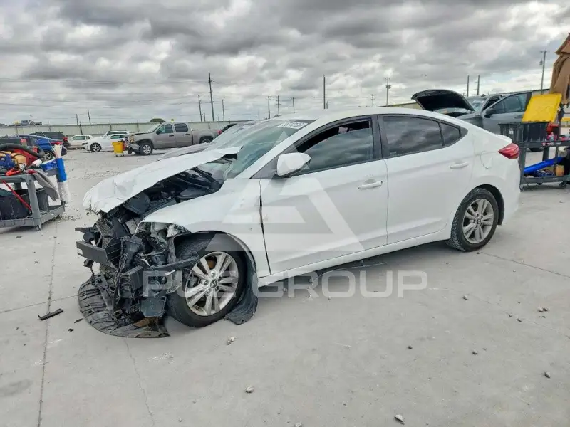 2018 Hyundai Elantra фото