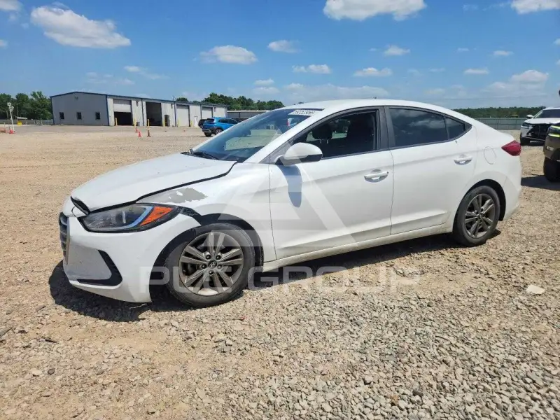 2018 Hyundai Elantra фото