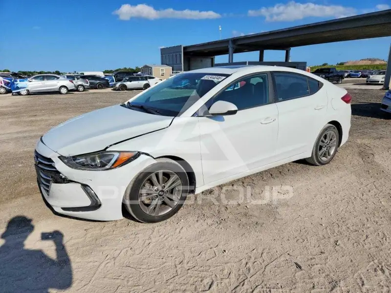 2018 Hyundai Elantra фото