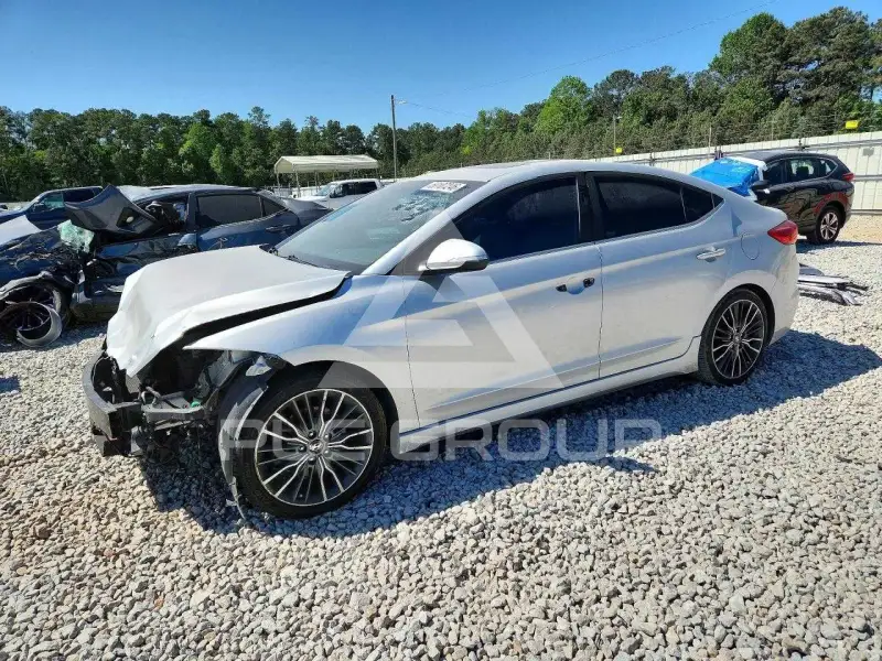 2018 Hyundai Elantra фото
