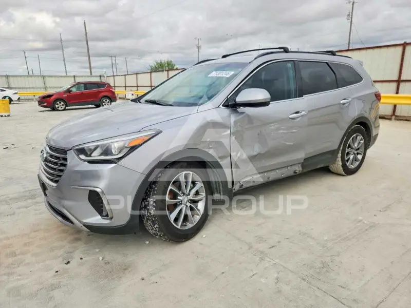 2018 Hyundai Santa Fe photo