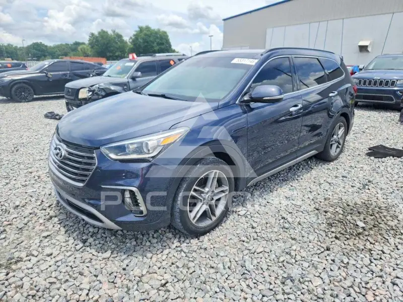 2018 Hyundai Santa Fe photo
