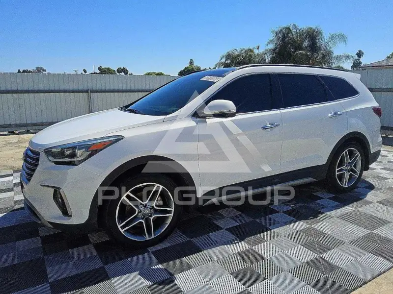 2018 Hyundai Santa Fe photo