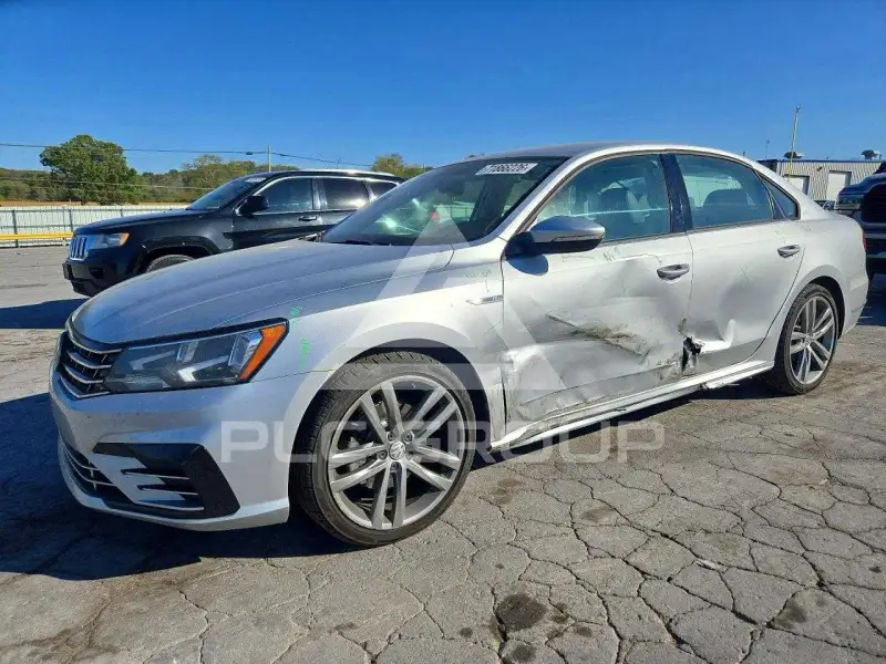 2018 Volkswagen Passat фото