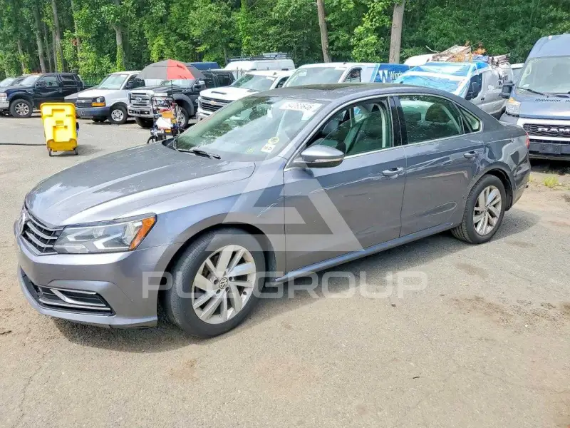 2018 Volkswagen Passat photo