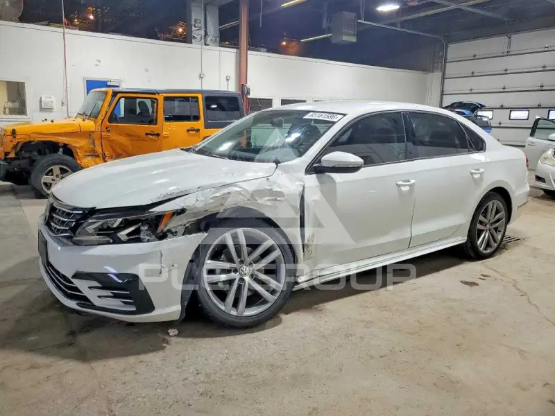 2018 Volkswagen Passat photo