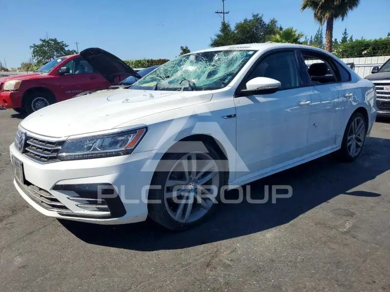 2018 Volkswagen Passat фото