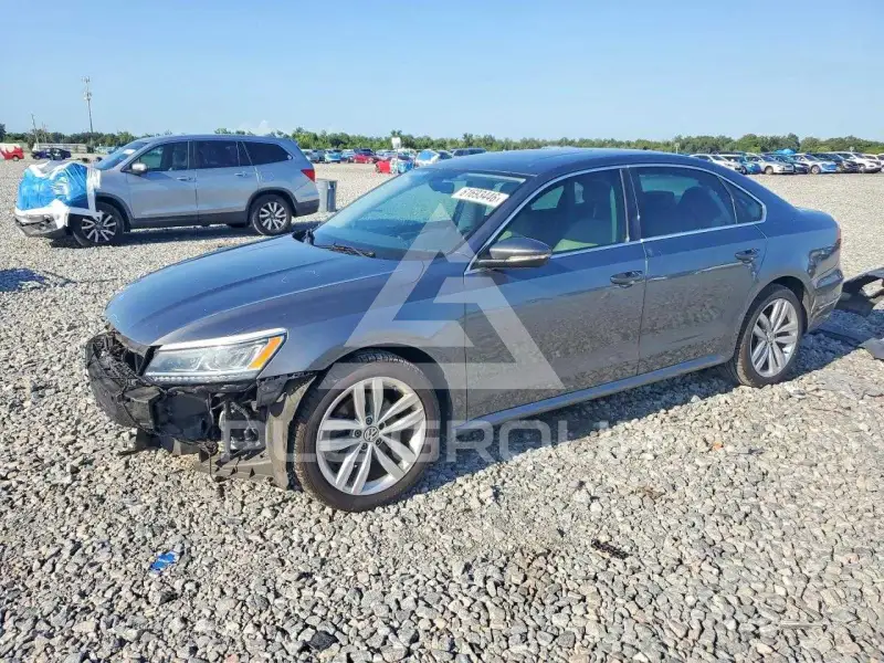 2018 Volkswagen Passat фото