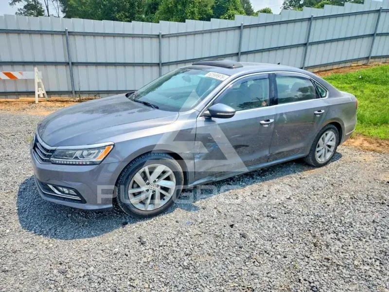 2018 Volkswagen Passat photo