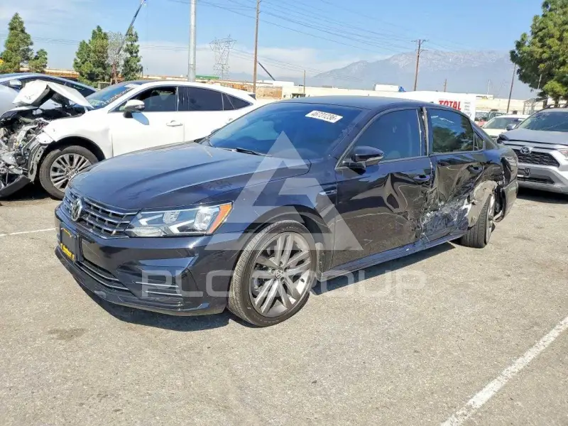 2018 Volkswagen Passat фото