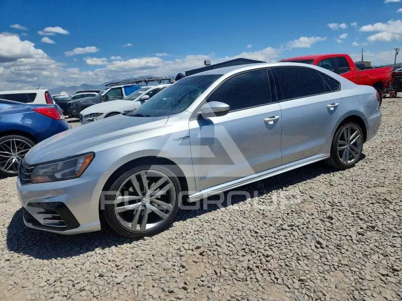 2018 Volkswagen Passat фото