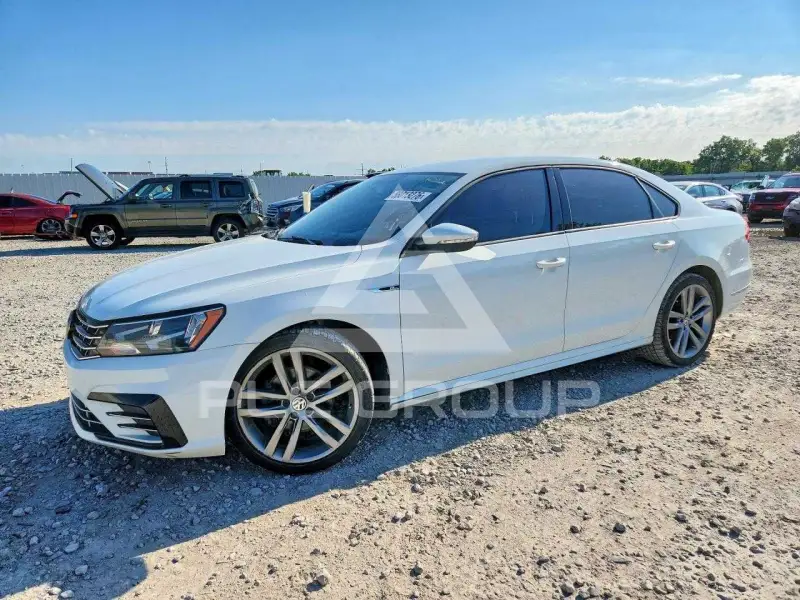 2018 Volkswagen Passat фото