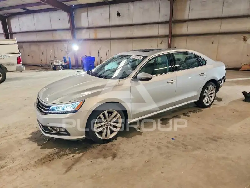 2018 Volkswagen Passat photo