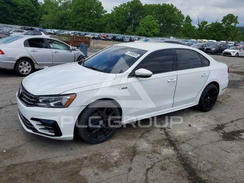 2018 Volkswagen Passat photo